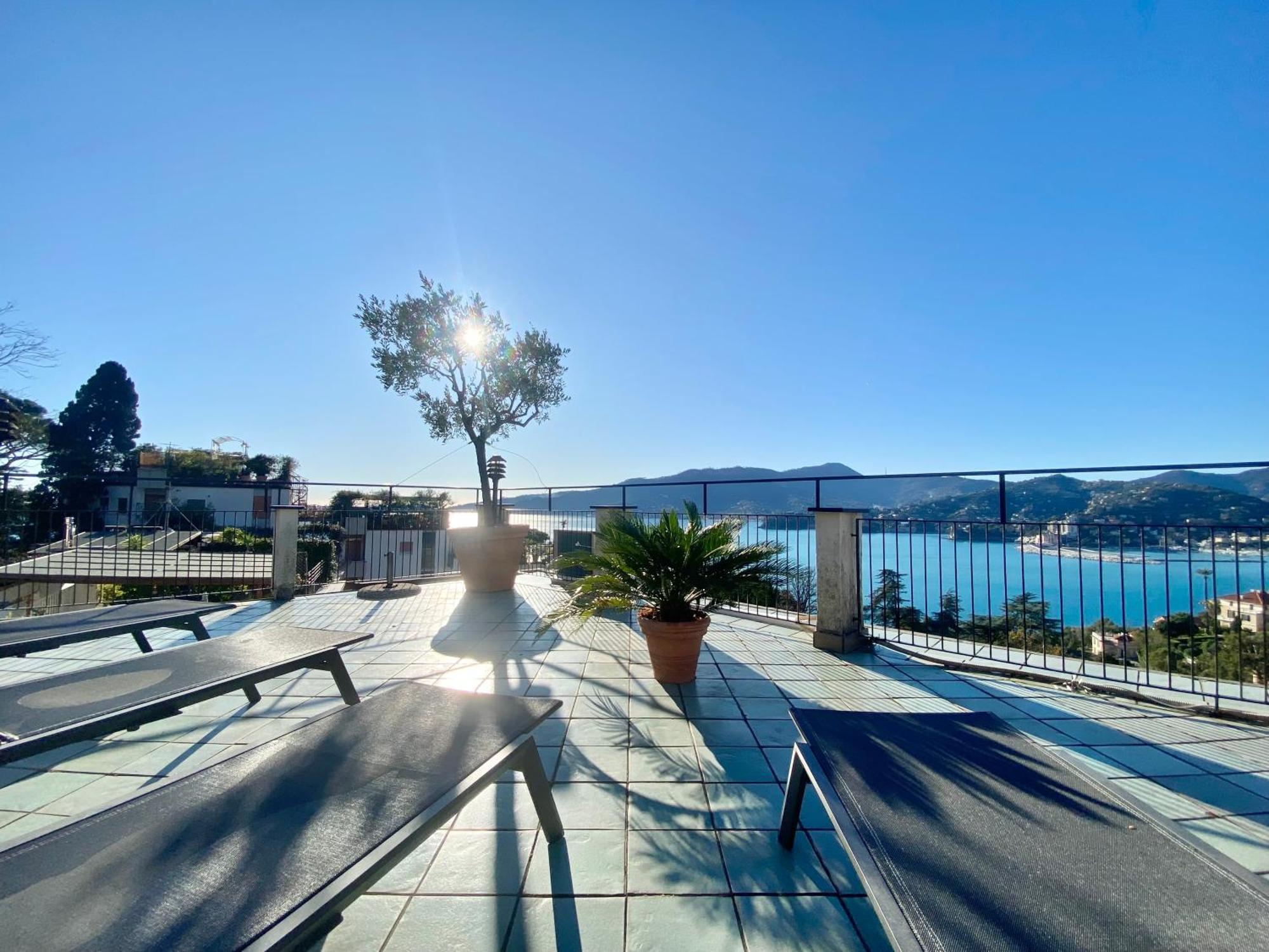 Welcome Riviera - Paradiso 12-Ultimo Restauro Nel 2025-Vista Mare Stupenda-Balcone Con Vista Meravigliosa Piu' Terrazza Solarium Sovrastante Di 70 Mq Esterna Rapallo Buitenkant foto
